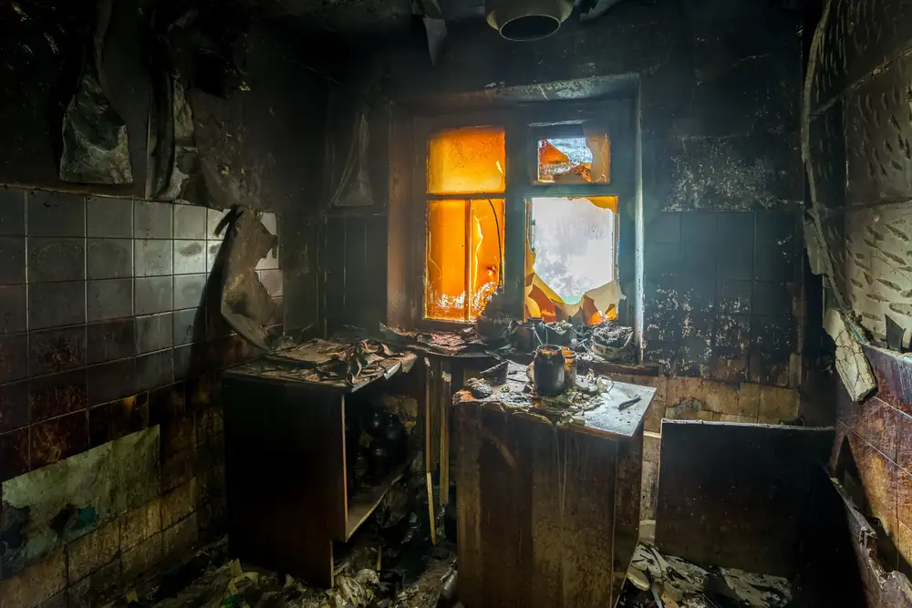 fire damage restoration professionals at work in La Mesa